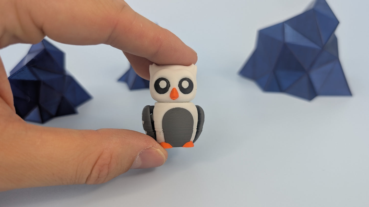 Arctic Snow Owl – Articulated Figurine & Keychain