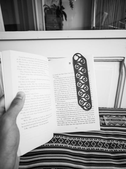 Rose Bookmark – Elegant Bookmark for Book Lovers - Mold and Matter