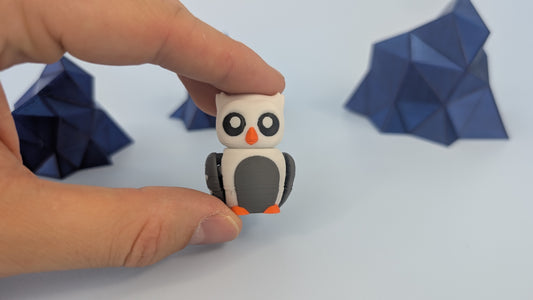 Arctic Snow Owl – Articulated Figurine & Keychain