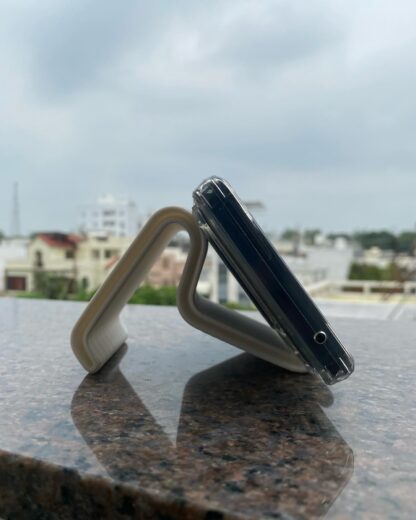 Minimalist 3D-Printed Phone Stand – Versatile and Sleek - Image 3