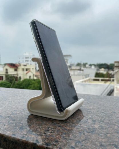 Minimalist 3D-Printed Phone Stand – Versatile and Sleek - Image 5