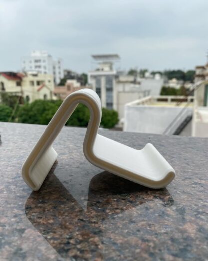 Minimalist 3D-Printed Phone Stand – Versatile and Sleek - Image 2